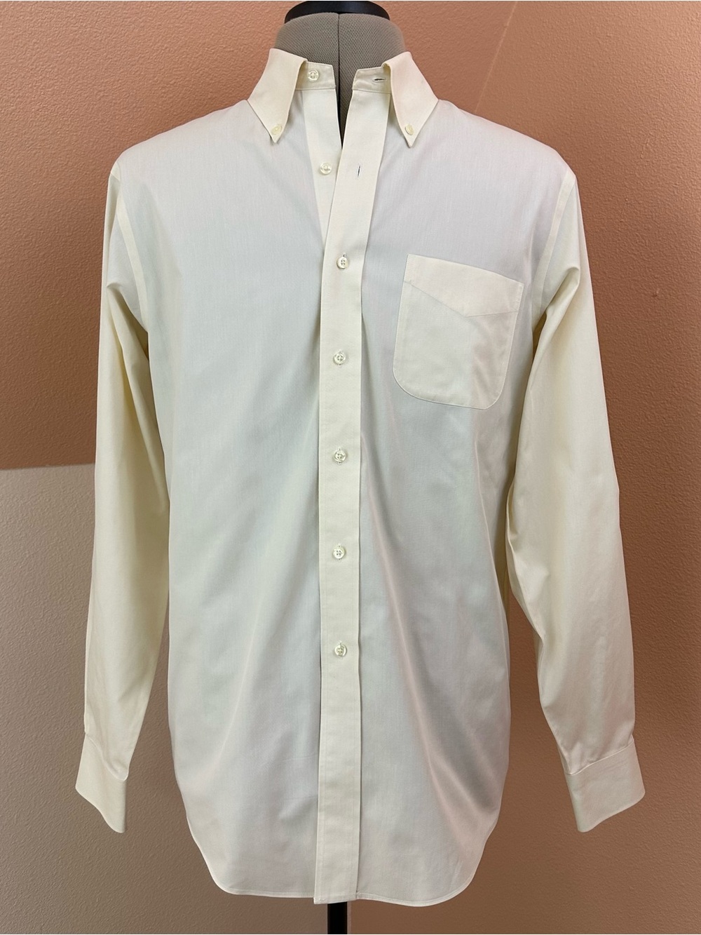 NWOT Brooks Brothers 346 Dress Shirt 15-4/5 Cream 100% Cotton Button Front